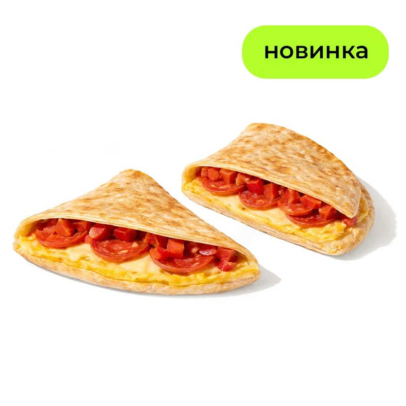 Роти-омлет с пепперони - Пепперони, моцарелла, омлет, томаты и лепешка роти. Выбирайте свой формат: в коробке — можно поделиться, в конверте — для перекуса на ходу.